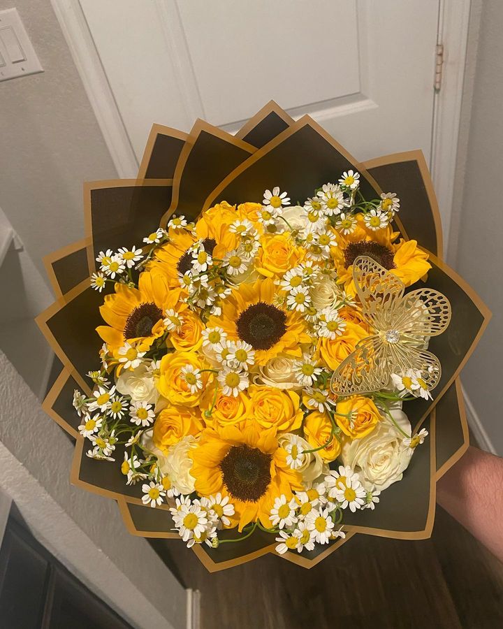 Sunflowers and daisies